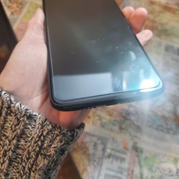 OnePlus 6t, 256 GB 6Ram - Picture 4 of 4